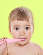 FOREO ISSA™ 4 Baby periuta de dinti electrica pentru copii de la naștere până la vârsta de 3 ani Pearl Pink 1 buc