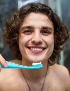 FOREO ISSA™ 4 Smile periuta de dinti electrica de la 5 ani Summer Sky 1 buc
