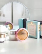 FOREO UFO™ 2 aparat sonic pentru accelerarea efectului măștilor de ten Pearl Pink 1 buc