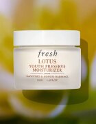 fresh Lotus Youth Preserve Moisturizer crema hidratanta cu efect iluminator anti-îmbătrânire 50 ml