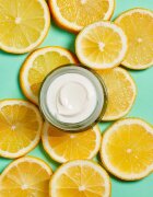 Garnier Vitamin C crema de zi hidratanta cu vitamina C 50 ml