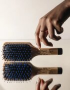 Hair Rituel by Sisley The Pocket Brush Radiance & Softness perie pentru un par stralucitor si catifelat 1 buc