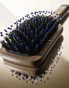 Hair Rituel by Sisley The Pocket Brush Radiance & Softness perie pentru un par stralucitor si catifelat 1 buc