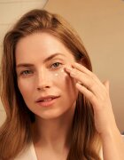 Health Labs Care Glow On Brightening eye cream crema de ochi iluminatoare 15 ml