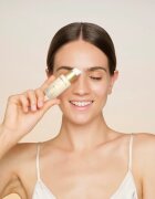 Health Labs Care Glow On Brightening eye cream crema de ochi iluminatoare 15 ml