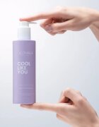 ICONIQUE Professional COOL LIKE YOU Perfect Blonde & Silver Violet balsam neutralizeaza tonurile de galben 250 ml