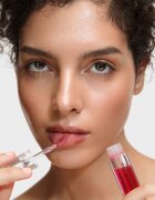Inglot Juicy Lips Smoothing Lip Oil ulei hidratant de buze culoare Wild Strawberry 4 ml