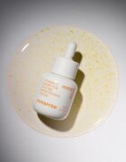 innisfree Green Tea Enzyme Vitamin C Brightening Serum ser stralucire cu vitamina C pentru uniformizarea nuantei tenului 30 ml