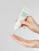 innisfree Green Tea Hyaluronic Sun Serum crema fluida hidratanta cu efect calmant SPF 50+ 50 ml