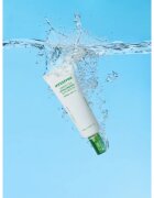innisfree Green Tea Hyaluronic Sun Serum crema fluida hidratanta cu efect calmant SPF 50+ 50 ml