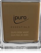 ipuro Essentials Cedar Wood lumânare parfumată 125 g