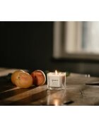 ipuro Essentials White Lily lumânare parfumată 125 g