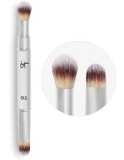 IT Cosmetics Heavenly Luxe Brush pensula pentru corector pentru femei 1 buc