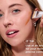 IT Cosmetics Hluxe Spatula pensulă pentru make-up și corector #10 1 buc