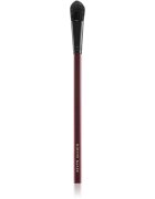 Kevyn Aucoin The Base/Shadow perie plata pentru aplicarea fardului 1 buc
