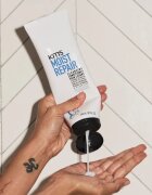 KMS Moist Repair Cleansing Conditioner Balsam de curățare cu efect de hidratare 275 ml