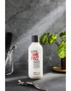 KMS Tame Frizz Shampoo sampon pentru indreptarea parului anti-electrizare 300 ml