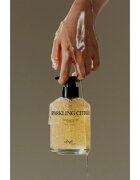 KUNDAL Objet Exfoliating & Waterfull Hand Wash Săpun lichid hrănitor pentru mâini cu efect de exfoliere cu parfum Sparkling Citrus 380 ml
