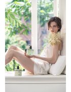 KUNDAL Objet Moist Gleam Body Wash gel parfumat pentru duș pentru hidratare intensa cu parfum Glowing Orchard 450 ml