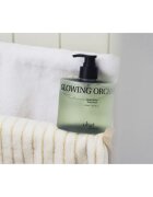 KUNDAL Objet Moist Gleam Body Wash gel parfumat pentru duș pentru hidratare intensa cu parfum Glowing Orchard 450 ml