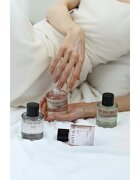 KUNDAL Objet Satin Glow Body Oil ulei de corp hranitor pentru hidratare intensa cu parfum Naked Cream 100 ml