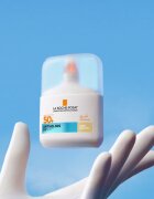 La Roche-Posay Anthelios UV Air Serum Sunscreen ser protector pentru toate tipurile de ten SPF 50+ Light Natural 50 ml