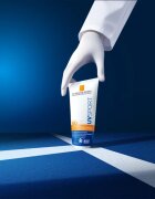 La Roche-Posay Anthelios UV Sport Sweat & Wet Pro-Resistance Lotion Protectie solara cu factor foarte mare rezistenta la apa pentru sportivi SPF 50+