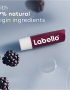 Labello Blackberry Shine Balsam de buze hidratant 4.8 g
