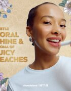 Labello Bridgerton Peach balsam de buze hidratant colorat 4.8 g