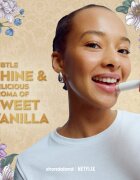Labello Bridgerton Vanilla balsam de buze hidratant 4.8 g