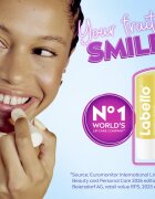Labello Mango Shine balsam de buze colorat 4.8 g