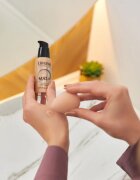 Lirene City Matt Make-up lichid matifiant cu efect de netezire culoare 204 Natural 30 ml