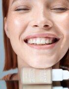 Lumene Invisible Illumination Vegan Collagen Serum in Foundation make-up cu textura usoara cu efect de nutritiv SPF 30 4 30 ml
