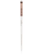 Luvia Cosmetics Elegance Pointed Crease Brush pensula rotunda pentru machiaj 330 1 buc