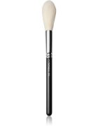 MAC Cosmetics Brush 137S Long Blending perie pentru difuzarea machiajului 1 buc