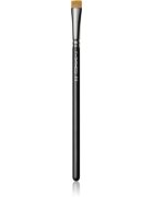 MAC Cosmetics Brush 212 Flat Definer Brush perie plata pentru aplicarea fardului 1 buc