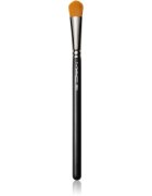 MAC Cosmetics Brush 252S Large Shader pensula mare pentru fard de pleoape 1 buc