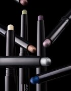 MAC Cosmetics Dazzleshadow Eyeshadow Stick fard de pleoape cremos stick culoare Bedazzled Denim 1.6 g