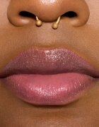 MAC Cosmetics Holiday Fizzy Feels Lip Balm balsam de buze tonifiant culoare Fizzy Bubbles 3.5 g