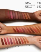 MAC Cosmetics Locked Kiss 24h Lipstick ruj cu persistență îndelungată cu efect mat culoare Connoisseur 18 g