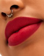 MAC Cosmetics Locked Kiss 24h Lipstick ruj cu persistență îndelungată cu efect mat culoare Ruby True 18 g