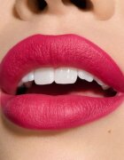 MAC Cosmetics MACximal Silky Matte Lipstick ruj mat culoare Hot Girl Pink 3.5 g
