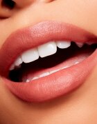 MAC Cosmetics Powder Kiss Velvet Blur Slim Stick ruj buze mat hidratant culoare Over the Taupe 2 g