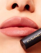 MAC Cosmetics Powder Kiss Velvet Blur Slim Stick ruj buze mat hidratant culoare Over the Taupe 2 g