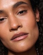 MAC Cosmetics Strobe Beam Bronzelighter crema bronzanta cu efect iluminator culoare Warmlite 4.3 ml