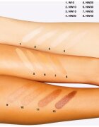 MAC Cosmetics Studio Fix 24-Hour SmoothWear Concealer anticearcan cu efect de lunga durata culoare NW 60 7 ml