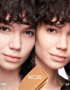 MAC Cosmetics Studio Fix Fluid SPF 15 24HR Matte Foundation + Oil Control machiaj cu efect matifiant SPF 15 culoare NC20 30 ml