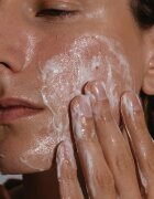 Mádara MÁDARA Acne Gel facial de curatare 140 ml
