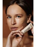 Mádara MÁDARA City CC Crema CC pentru un ten uniform SPF 15 culoare Tan 40 ml