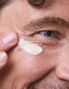 Mádara MÁDARA HIS crema de ochi hidratanta pentru barbati 17 ml